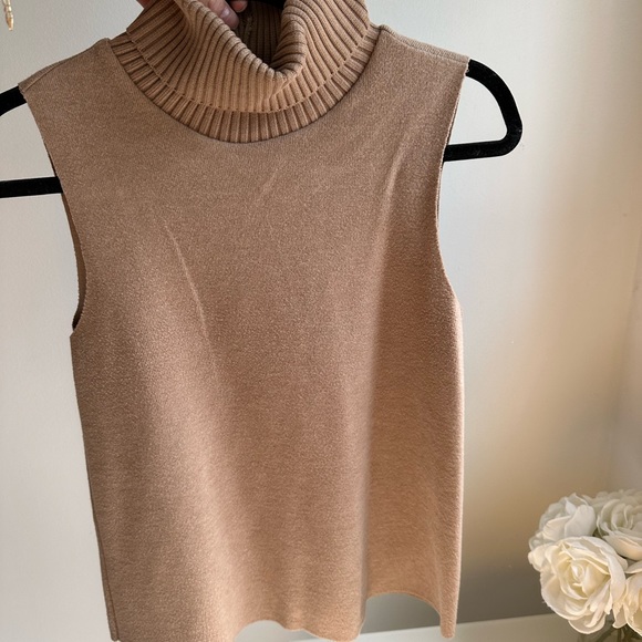 ZARA Sleeveless Knit Mock Neck - Picture 2 of 3